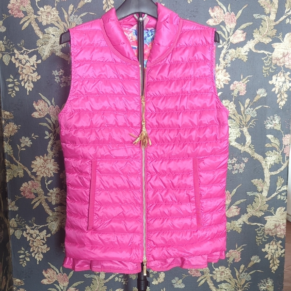 Lilly Pulitzer Hot Pink Quilted Ruffle Hem Vest - Picture 3 of 7